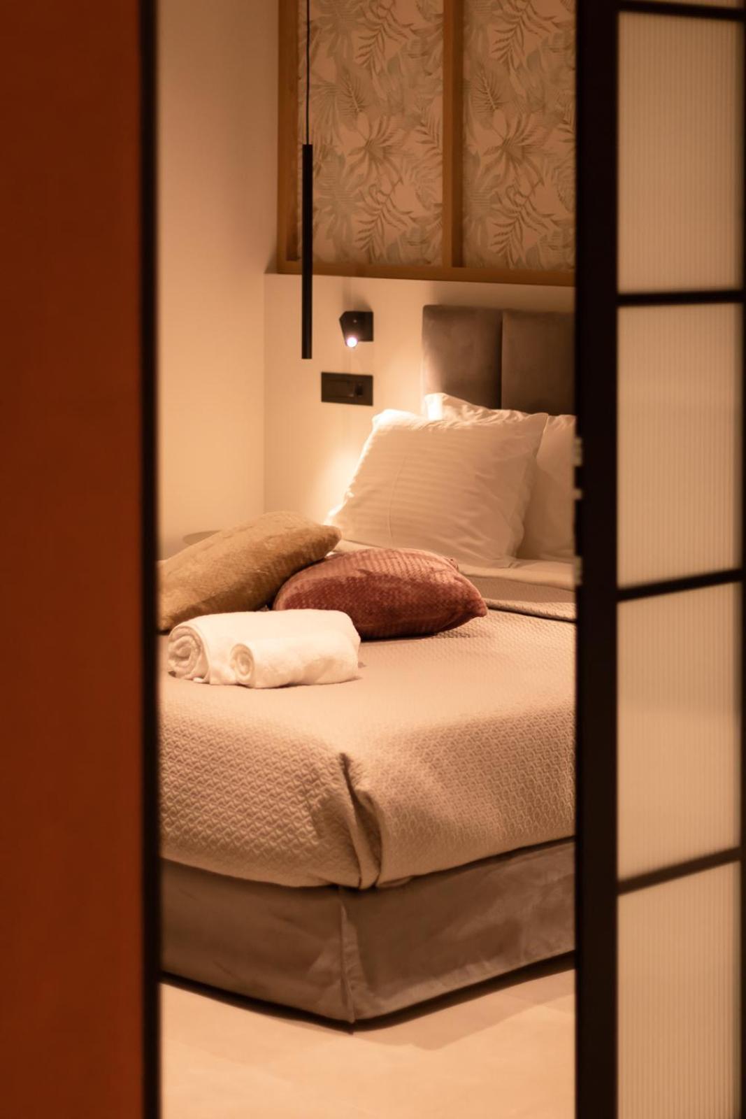 Orama Luxury Suite 3 Bedrooms With Private Pool 헐소니소스 외부 사진