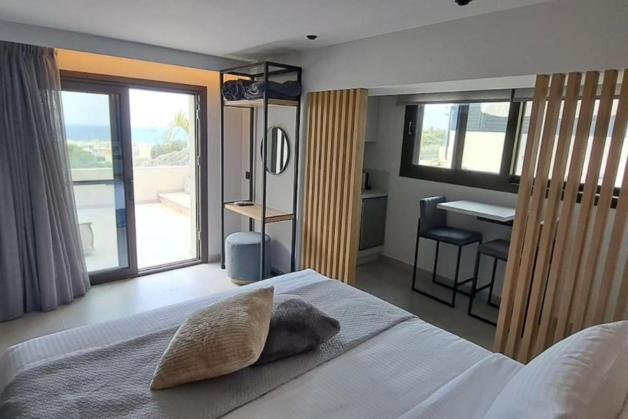 Orama Luxury Suite 3 Bedrooms With Private Pool 헐소니소스 외부 사진