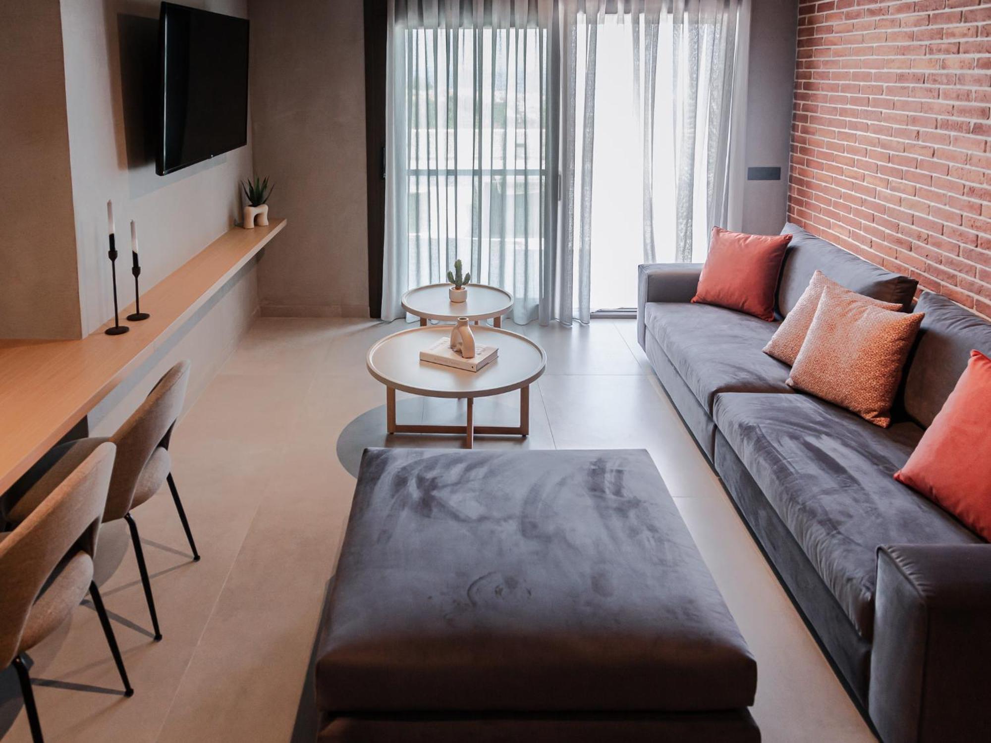 Orama Luxury Suite 3 Bedrooms With Private Pool 헐소니소스 외부 사진